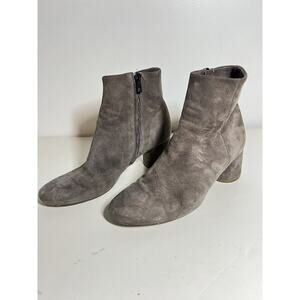 Vince EUC Taupe Suede Round Toe Round 2" Heel Bootie Boot 37.5 EU 7.5 US